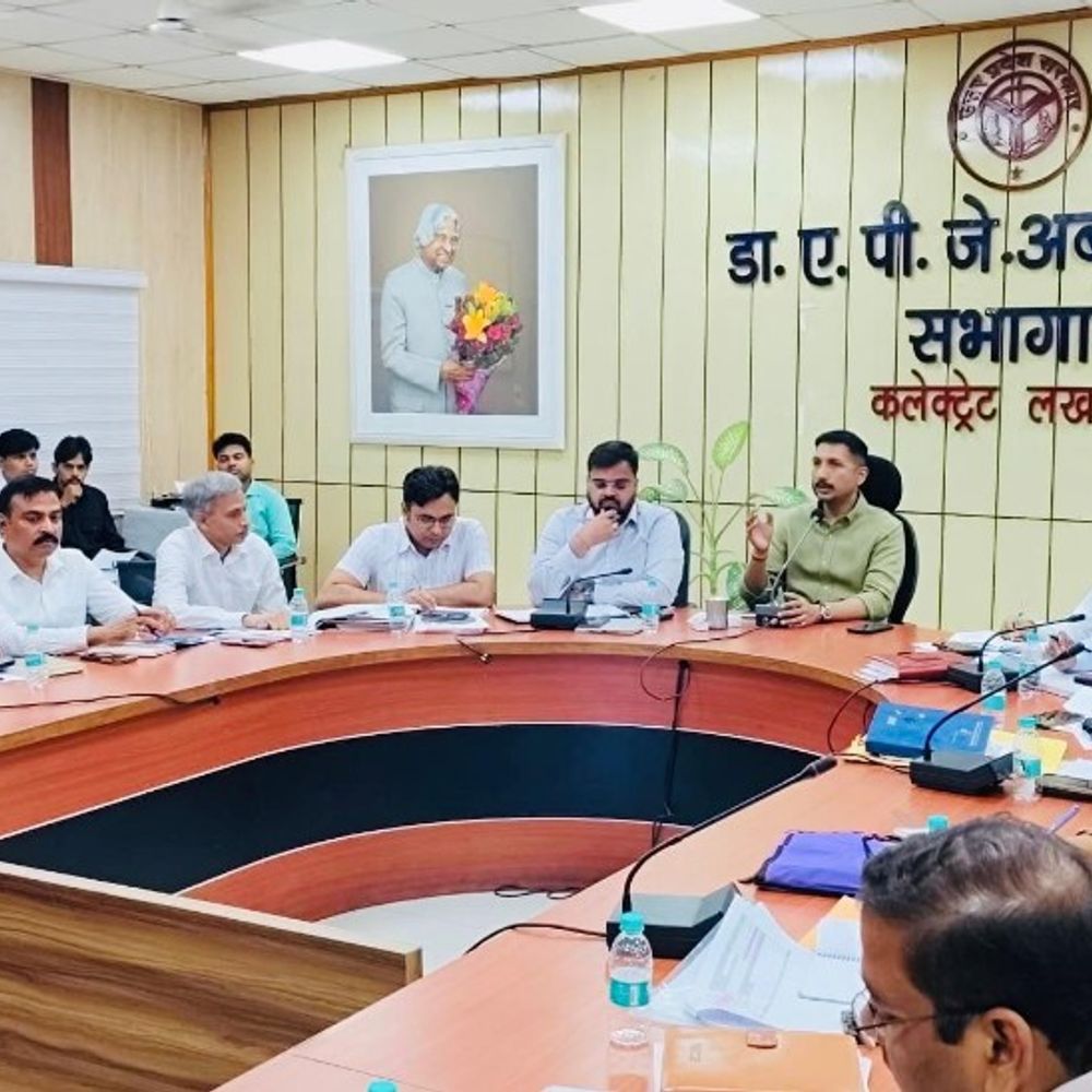 7 से 21 मई तक स्वगणना अभियान:डीएम लखनऊ ने तैयारियों की समीक्षा की; 110 वार्ड में होगी ट्रेनिंग