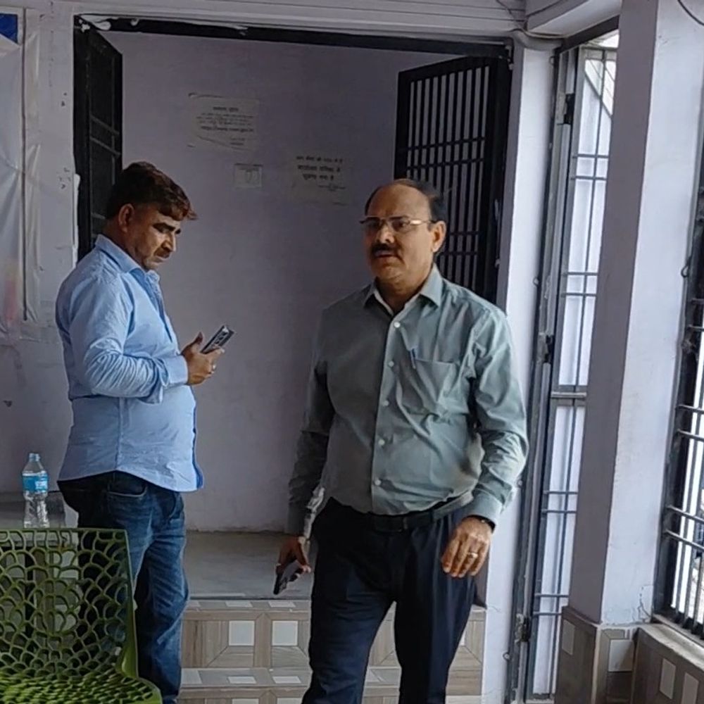 स्कूल संचालक वाहनों के रखें सभी वैध प्रपत्र:आरटीओ बोले- फर्रुखाबाद में प्रवर्तन की कार्रवाई अच्छी, चालान से वसूली 120% तक रही