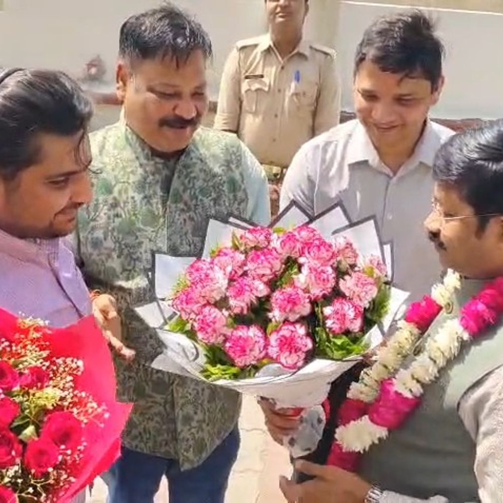 मंत्री नंदी बोले-कांग्रेस-सपा मुस्लिम तुष्टीकरण की राजनीति करते हैं:कहा- बंगाल में TMC गुंडों पर कार्रवाई होगी, अग्रवाल सभा के सिनेमा हाल का शुभारंभ