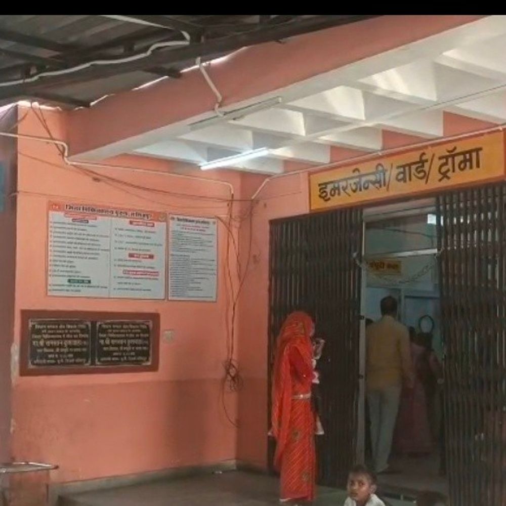 ललितपुर दुर्घटना: घायल किशोर प्रियांश की झांसी में मौत:ट्रक की टक्कर से बोलेरो ट्रैक्टर-ट्रॉली से टकराई थी, पांच लोग हुए थे घायल