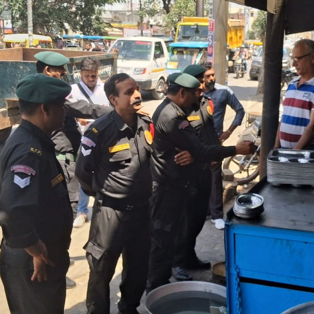 सहारनपुर में निगम ने हटाया 50 दुकानों से अतिक्रमण:14 हजार से ज्यादा जुर्माना वसूला, अतिक्रमणकारियों में हड़कंप