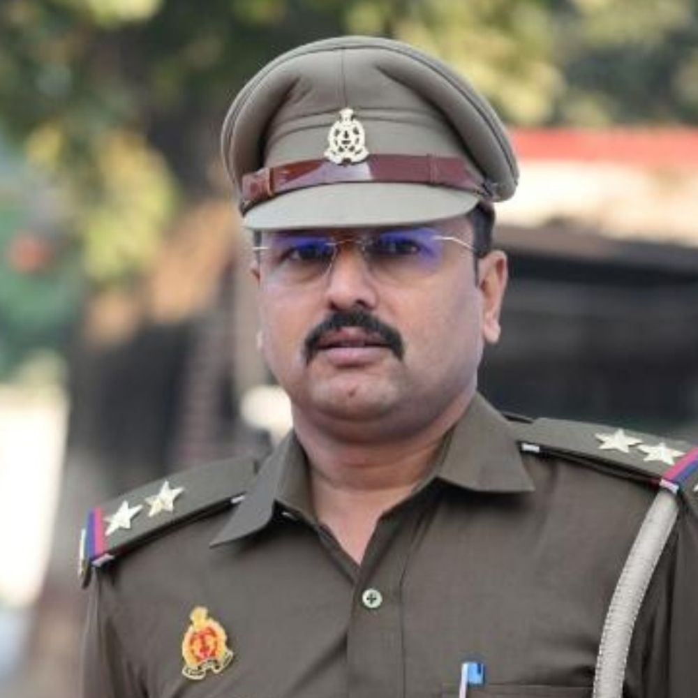 अयोध्या के जंगल में मिले युवक की मौत का खुलासा:पोस्टमॉर्टम रिपोर्ट में गला दबाने की पुष्टि, पुलिस की 3 टीमें जांच में जुटीं