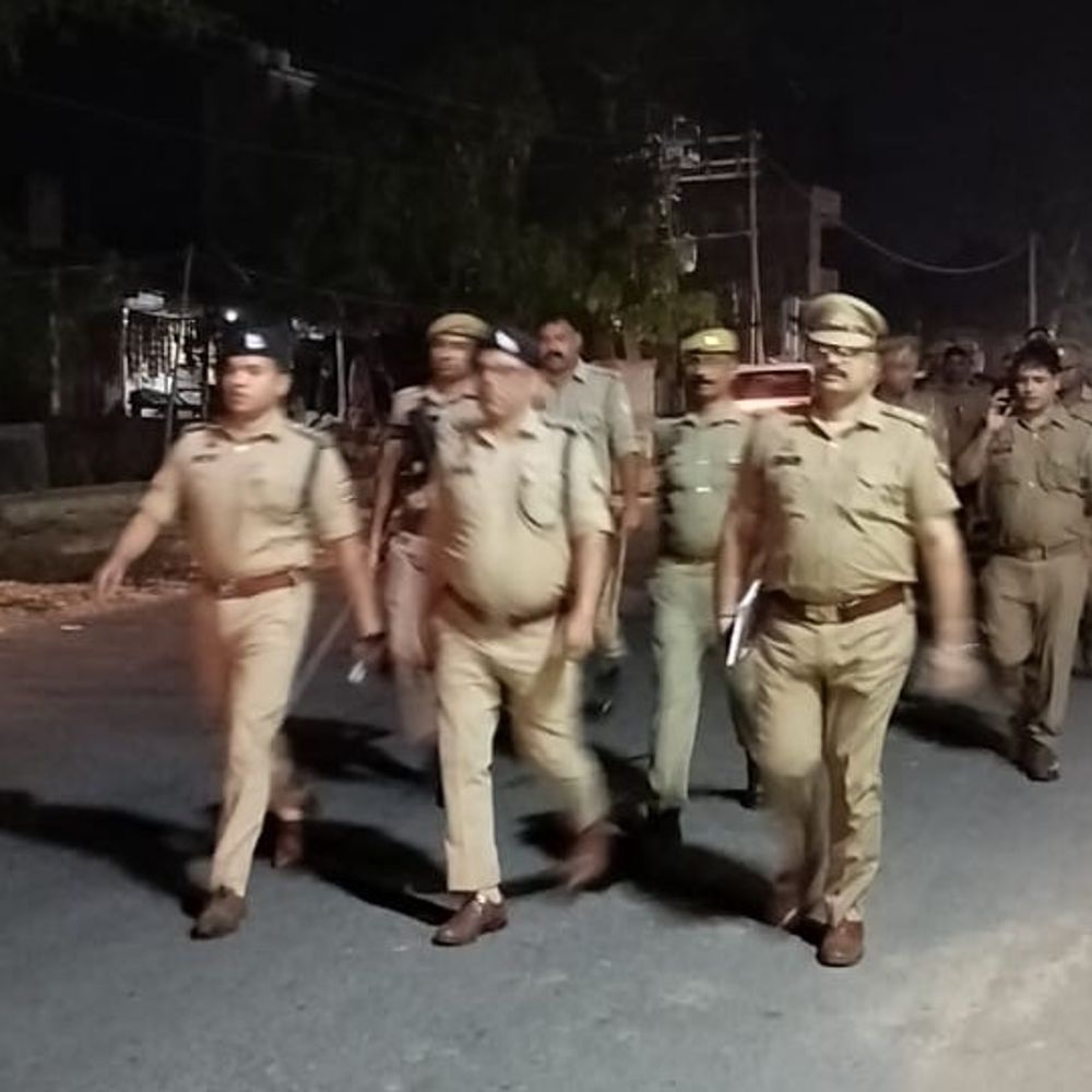 संतकबीर नगर में 9 घंटे में 4 FIR:उपद्रवियों में 10 नामजद सहित 30 लोगों पर मुकदमा दर्ज, पुलिस टीम पर किया था हमला