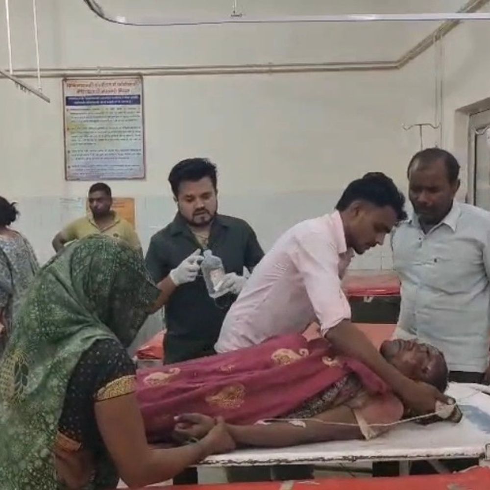 शाहजहांपुर में किसान को गोली मारी:जमीन विवाद में फायरिंग, बदायूं से हायर सेंटर रेफर