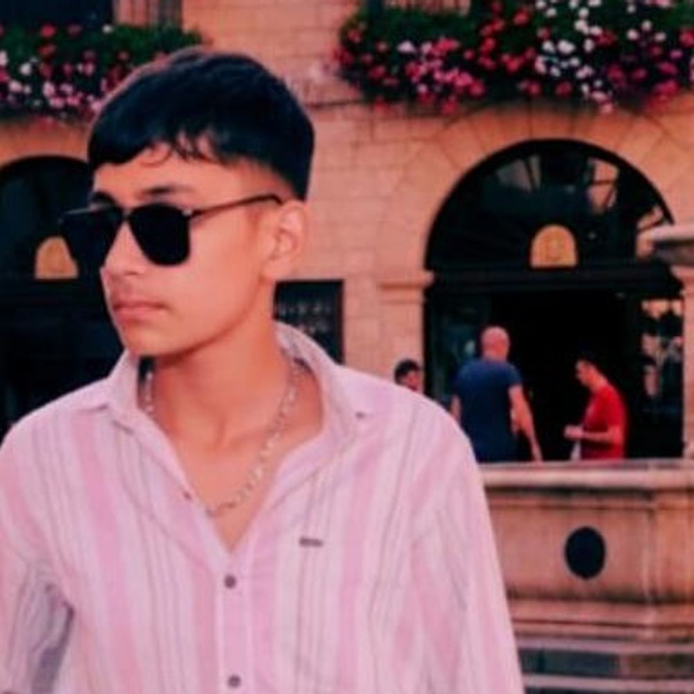 आकाश यादव की मौत मामले में 2 पर FIR:ट्रैक्टर टक्कर मामले में मुकदमा दर्ज, चालक को हिरासत में लेकर पूछताछ जारी