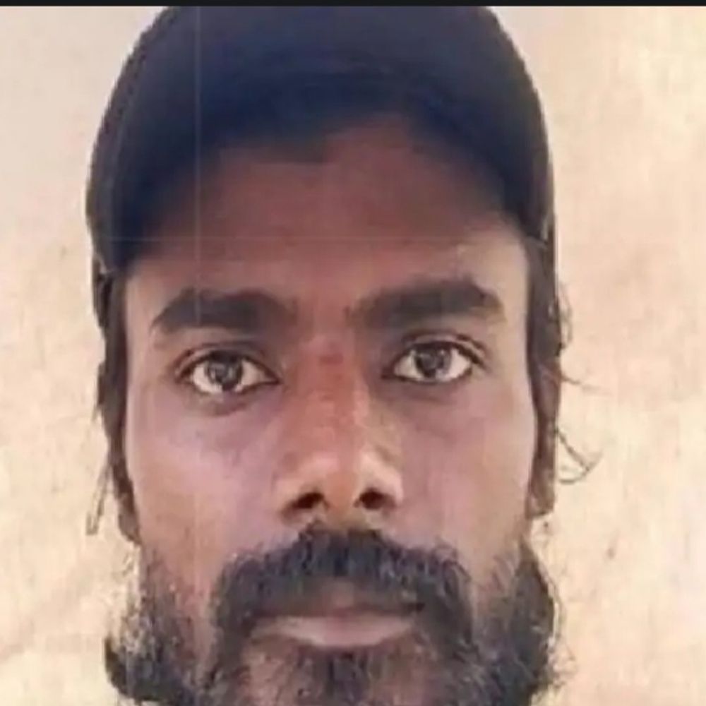 कोर्ट परिसर से दो कैदियों ने किया भागने का प्रयास:सिपाही की आंखों में मिर्च झोंककर भागे, शोर मचाने पर पुलिस ने दबोचा