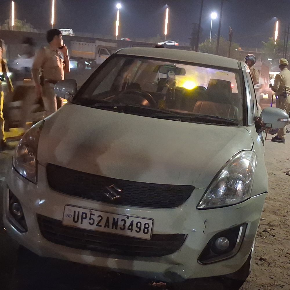 जिला प्रोजेक्ट मैनेजर का कार में मिला शव:दफ्तर से घर जाने के निकले थे, रोड के किनारे खड़ी की थी गाड़ी, शीश तोडकर निकाला