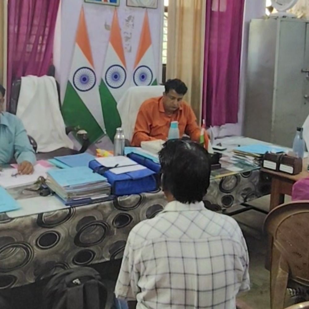 हाथरस में पुलिस ने नाबालिग की शादी रुकवाई:किशोरी को वन स्टॉप सेंटर भेजा, बिना दुल्हन बारात वापस लौटी