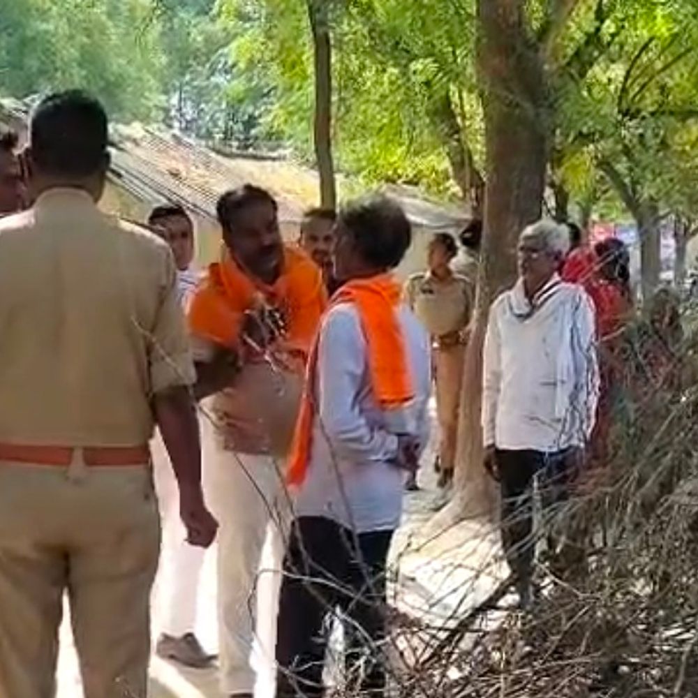 प्रतापगढ़ में युवक ने जहर खाया:प्रयागराज में इलाज के दौरान मौत, अफेयर को लेकर जान देने की चर्चा