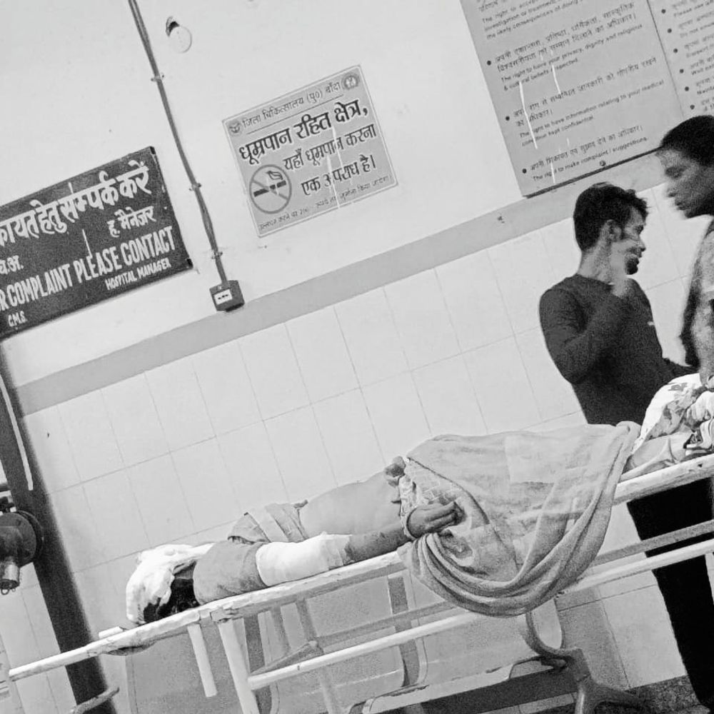 बांदा में नवविवाहिता की मौत, पति-जेठ अस्पताल में पीटे गए:मायके वालों ने हत्या का आरोप लगाकर की मारपीट, सिर फटा