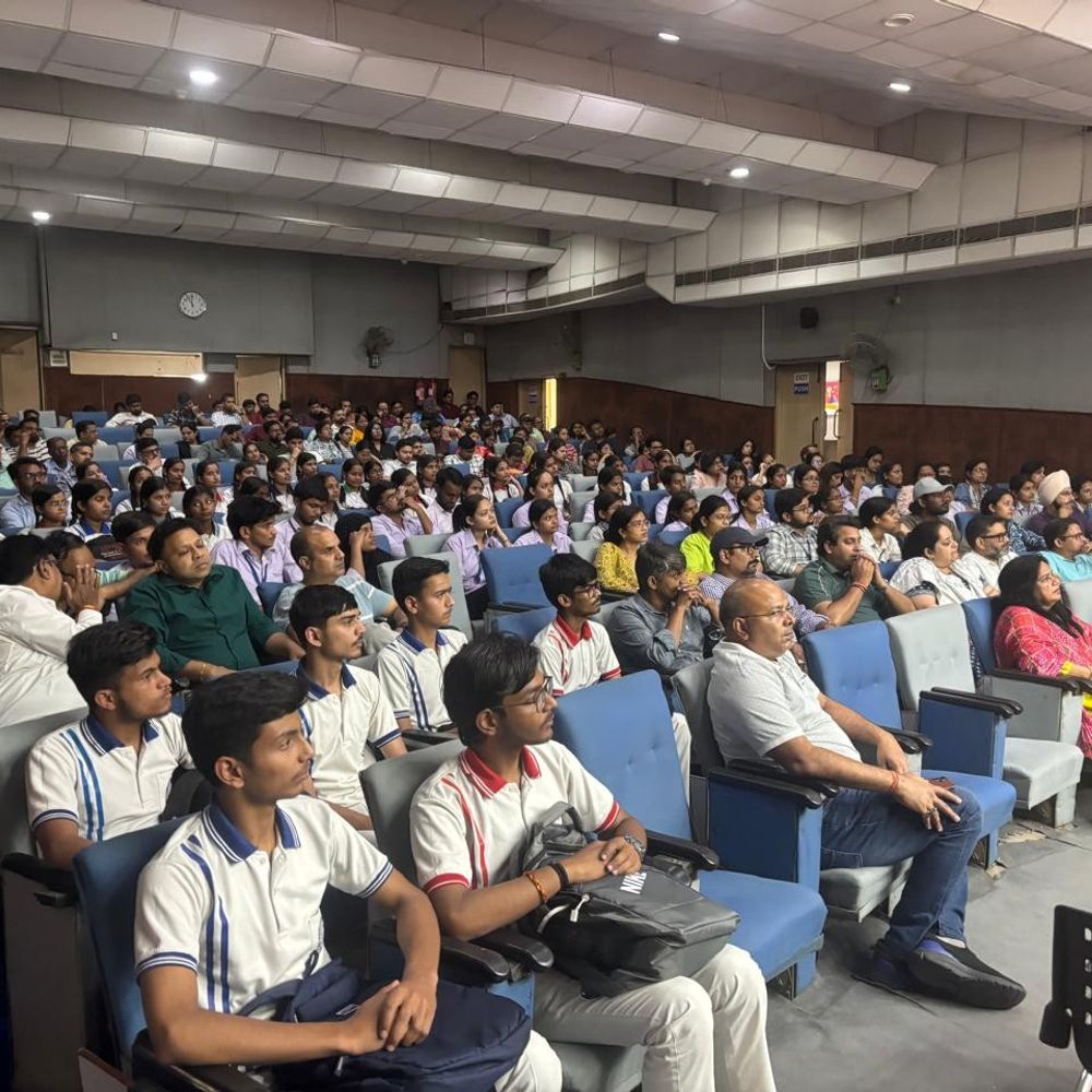 लखनऊ में विश्व पृथ्वी दिवस मनाया गया:'हमारी शक्ति, हमारा ग्रह' थीम पर चर्चा