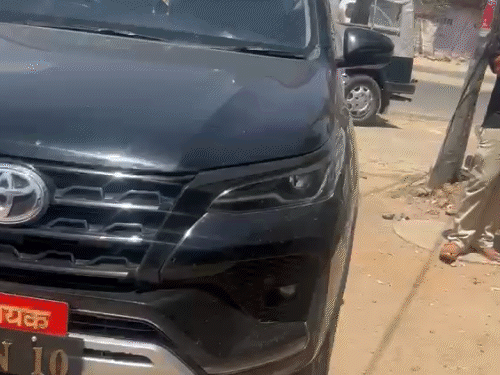 जयपुर में फर्जी ‘विधायक’ प्लेट वाली कार जब्त:  ड्राइवर ने दी रिश्वत की पेशकश, गाड़ी पर लगा रखी थी प्रतिबंधित ब्लैक फिल्म – Jaipur News