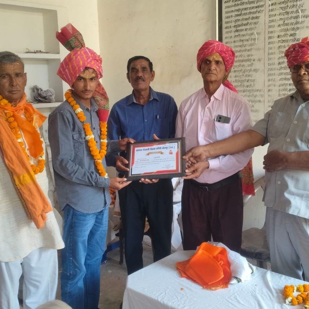 धौलपुर में आदि गुरु शंकराचार्य जयंती मनाई गई:  गोस्वामी समाज ने विभिन्न क्षेत्रों की प्रतिभाओं को सम्मानित किया – Dholpur News