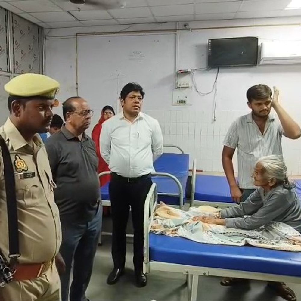 एडीएम ने जिला अस्पताल का औचक निरीक्षण किया:अव्यवस्थाओं पर जताई नाराजगी, खराब AC बदलने और शुद्ध पेयजल के निर्देश