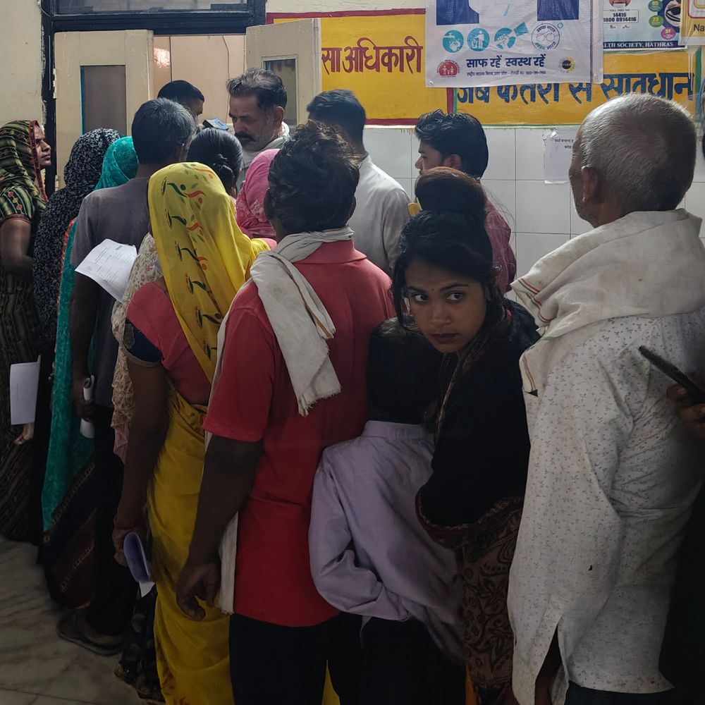 हाथरस में गर्मी में बढ़े डायरिया के मरीज:सरकारी और प्राइवेट अस्पतालों में मरीजों की भीड़, प्रशासन ने जारी की एडवाइजरी