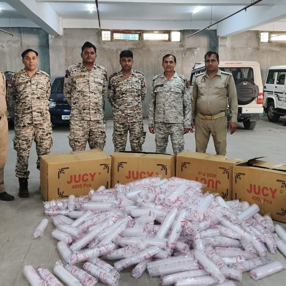 मथुरा में 30 किलो प्रतिबंधित पॉलिथीन जब्त:नगर निगम के अभियान में 30 हजार का जुर्माना भी लगा