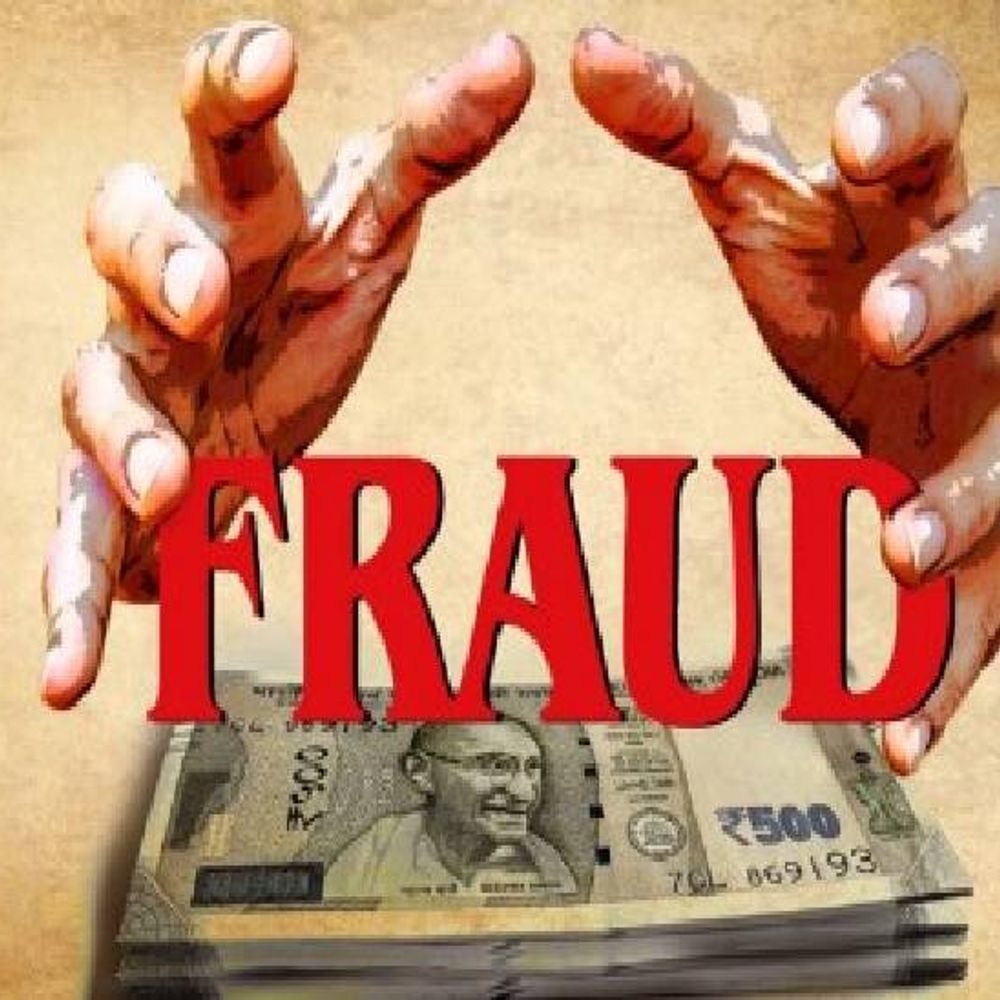 मुरादाबाद में शराब कारोबारी रोहित सूरी पर धोखाधड़ी की FIR:डेढ़ करोड़ हड़पने और हत्या की धमकी देने का आरोप; पत्नी और बेटा भी आरोपी