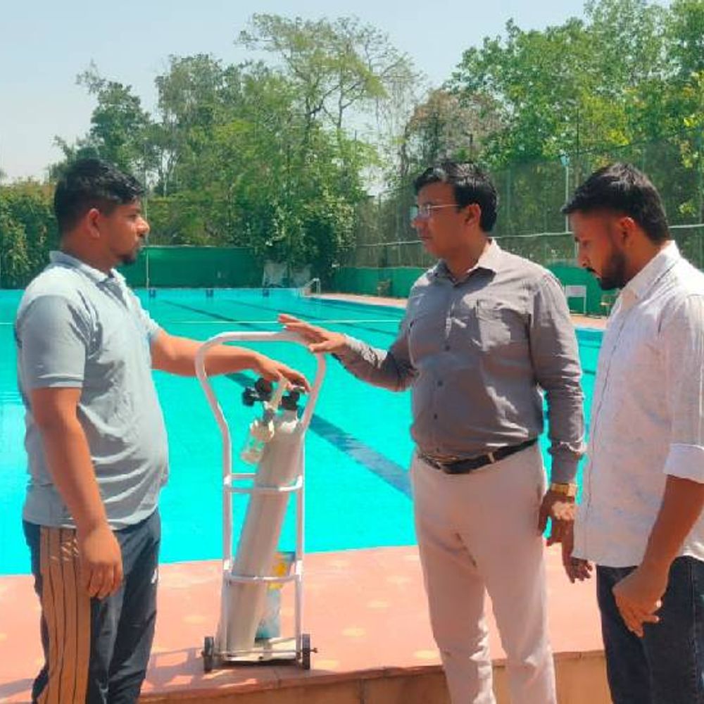 नोएडा में आठ स्वीमिंग पूल किए गए बंद:मानकों के अनुरूप नहीं हो रहा था संचालन, 30 से ज्यादा स्वीमिंग पूल का किया था निरीक्षण