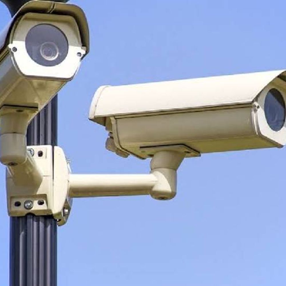 नोएडा में ट्रैफिक के लिए चौराहों पर लगेंगे AI कैमरे:2026 की पहली तिमाही में दुर्घटनाएं 23% घटीं, मौतों और घायलों के आंकड़ों में भी गिरावट