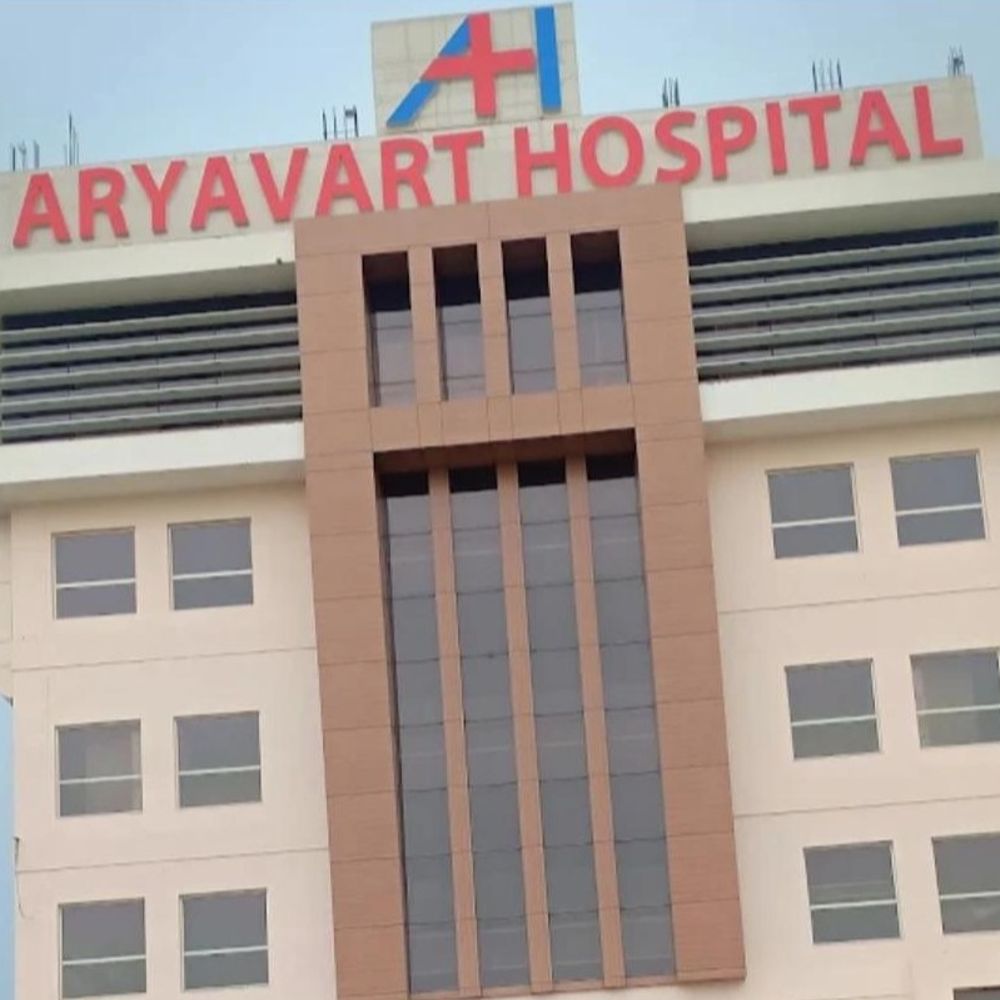 आर्यावर्त हॉस्पिटल में ऑपरेशन बीच में छोड़ने का आरोप:मेरठ में तीमारदार से डॉक्टर ने कहा- कहीं और ले जाओ, हमसे नहीं होगा