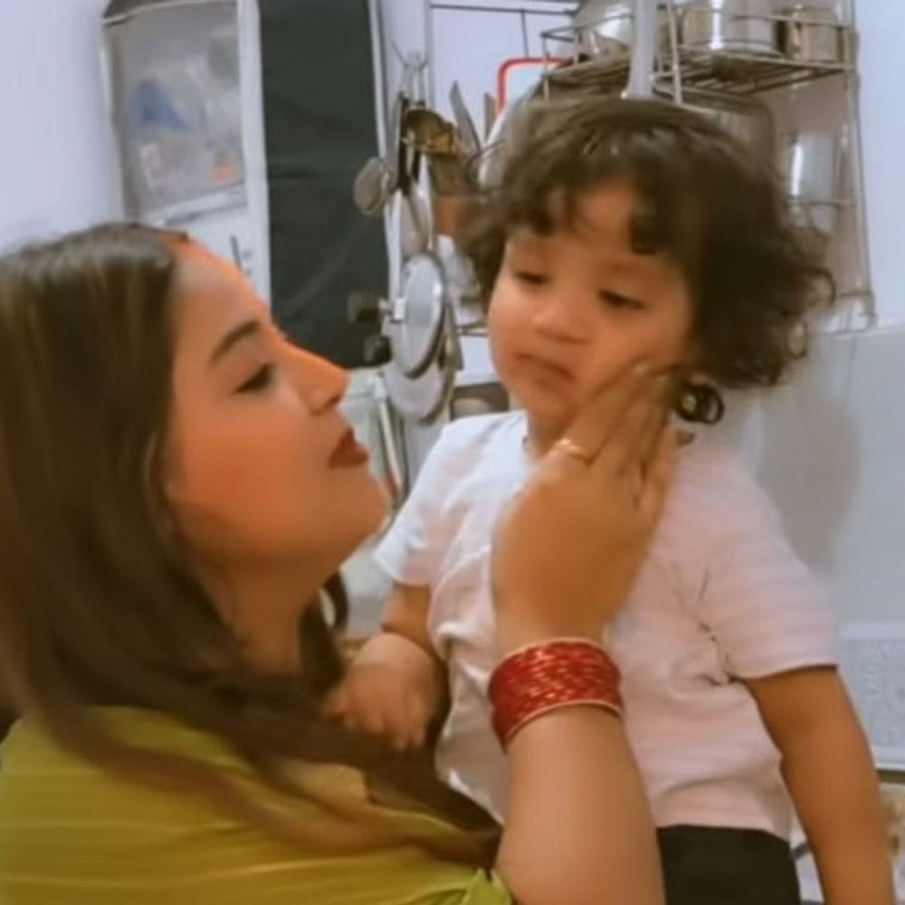 ज्योति सिंह ने भगवान से मां बनने की मन्नत मांगी:  नाक तक सिंदूर लगाए नजर आईं, कहा- खुशहाल जिंदगी चाहिए; कोर्ट में चल रहा तलाक केस – Bhojpur News