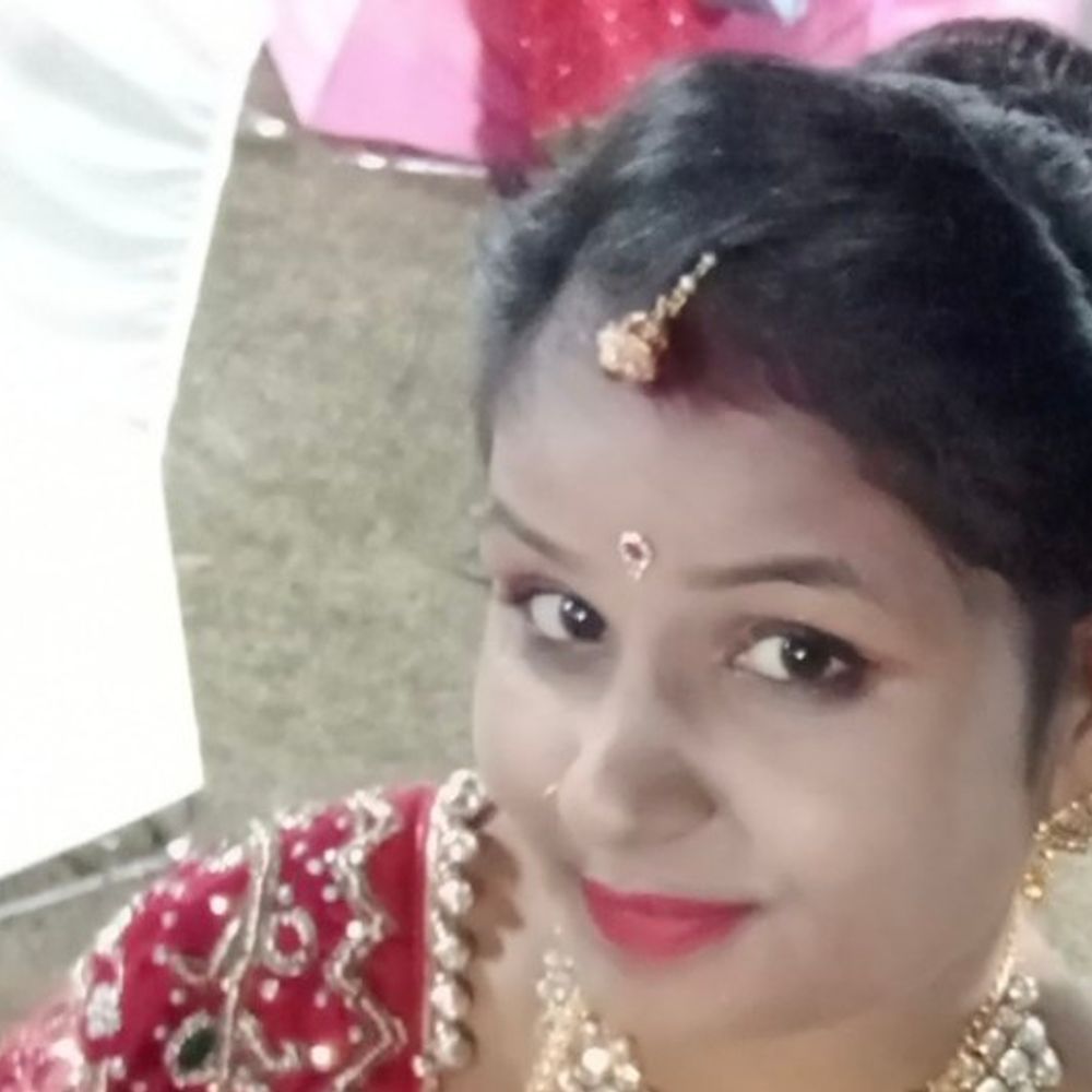 आगरा में गृह क्लेश से परेशान महिला ने लगाई फांसी:मायका पक्ष ने ससुरालियों पर लगाया हत्या का आरोप, पति की पिटाई कर पुलिस को सौंपा