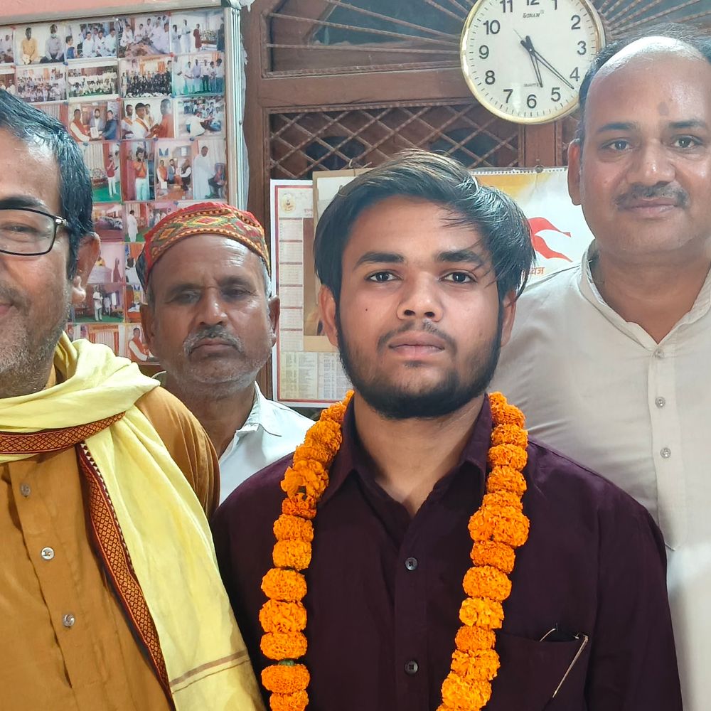 चित्रकूट में यूपी बोर्ड परीक्षा में मेधावियों ने बढ़ाया मान:इंटरमीडिएट की परीक्षा में बप्पा रावल और आकाश सिंह ने किया टॉप