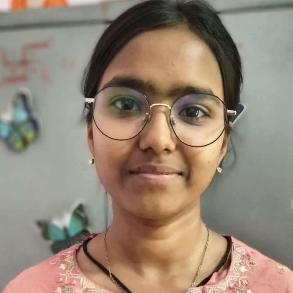 जानवी ने 10वीं यूपी बोर्ड परीक्षा में किया जिला टॉप:बोलीं- सोशल मीडिया से दूरी बनाई, रोजाना 8 से 10 घंटे पढ़ाई की