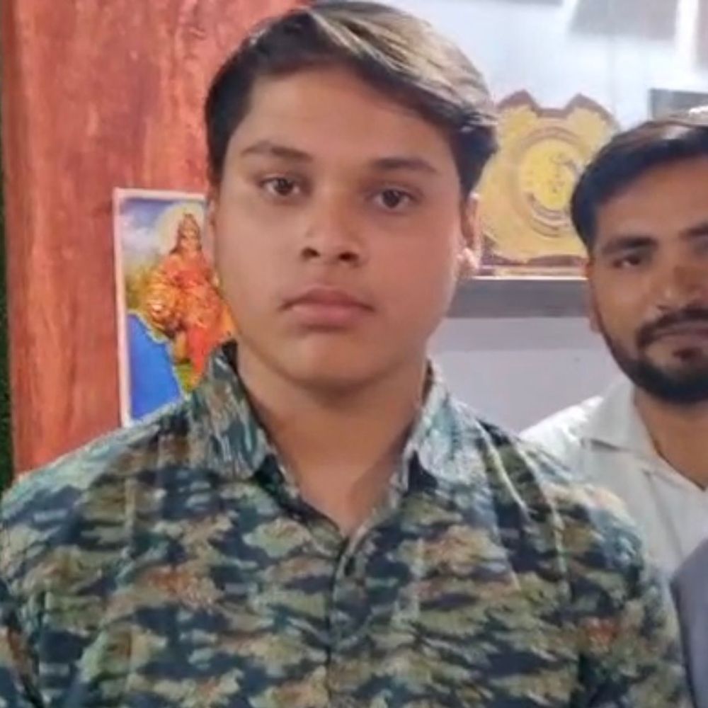 इंटर जिला टॉपर ईशान बोले- जज बनना मेरा टारगेट:प्रदेश की मेरिट में 10वां स्थान, 95.45% अंक के साथ मिली सफलता