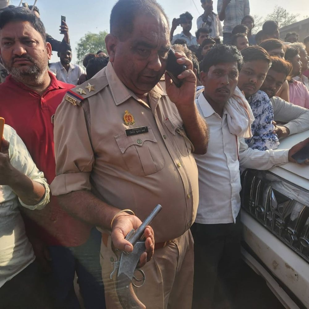 बदायूं में नेग न मिलने पर किन्नरों ने फायरिंग की:दूल्हे के भाई को गोली लगी, कैश बैग छीना, सपा किन्नर महासभा जिलाध्यक्ष समेत 6 गिरफ्तार