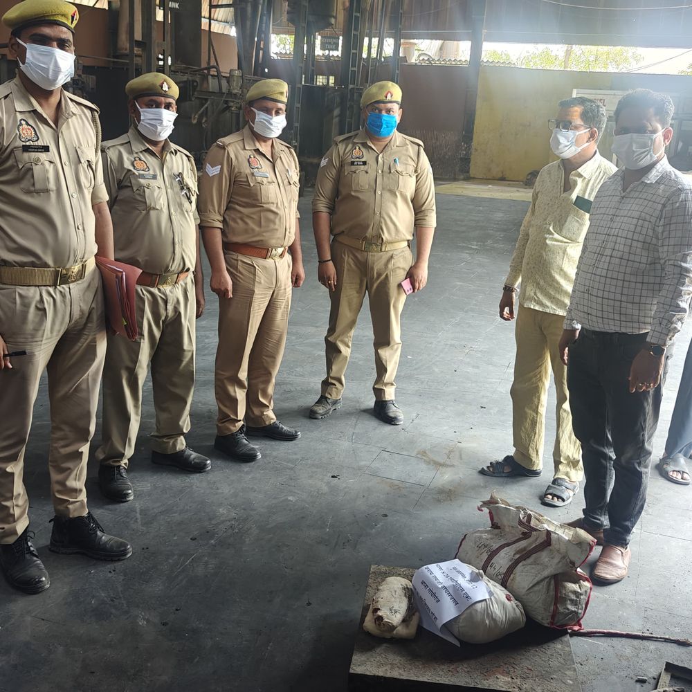 भदोही में 54 लाख से अधिक के मादक पदार्थ नष्ट:पुलिस ने 'ऑपरेशन दहन' अभियान के तहत की कार्रवाई