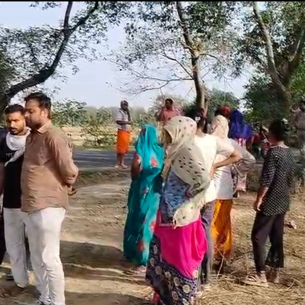 रायबरेली में अधेड़ का शव संदिग्ध परिस्थितियों में मिला:साइकिल 100 मीटर दूर मिली, पुलिस जांच में जुटी