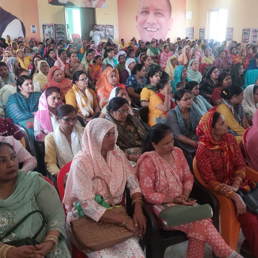 भाजपा महिला मोर्चा ने निकाली जन आक्रोश पदयात्रा:महिला सम्मेलन में विपक्ष पर लगाए गंभीर आरोप, पुतला दहन