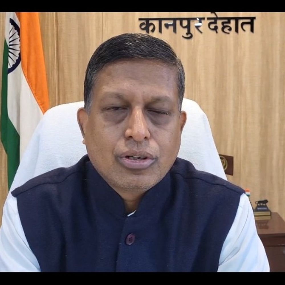 कानपुर देहात डीएम ने एसडीएम के तबादले किए:राजकुमार पाण्डेय को अकबरपुर का SDM बनाया