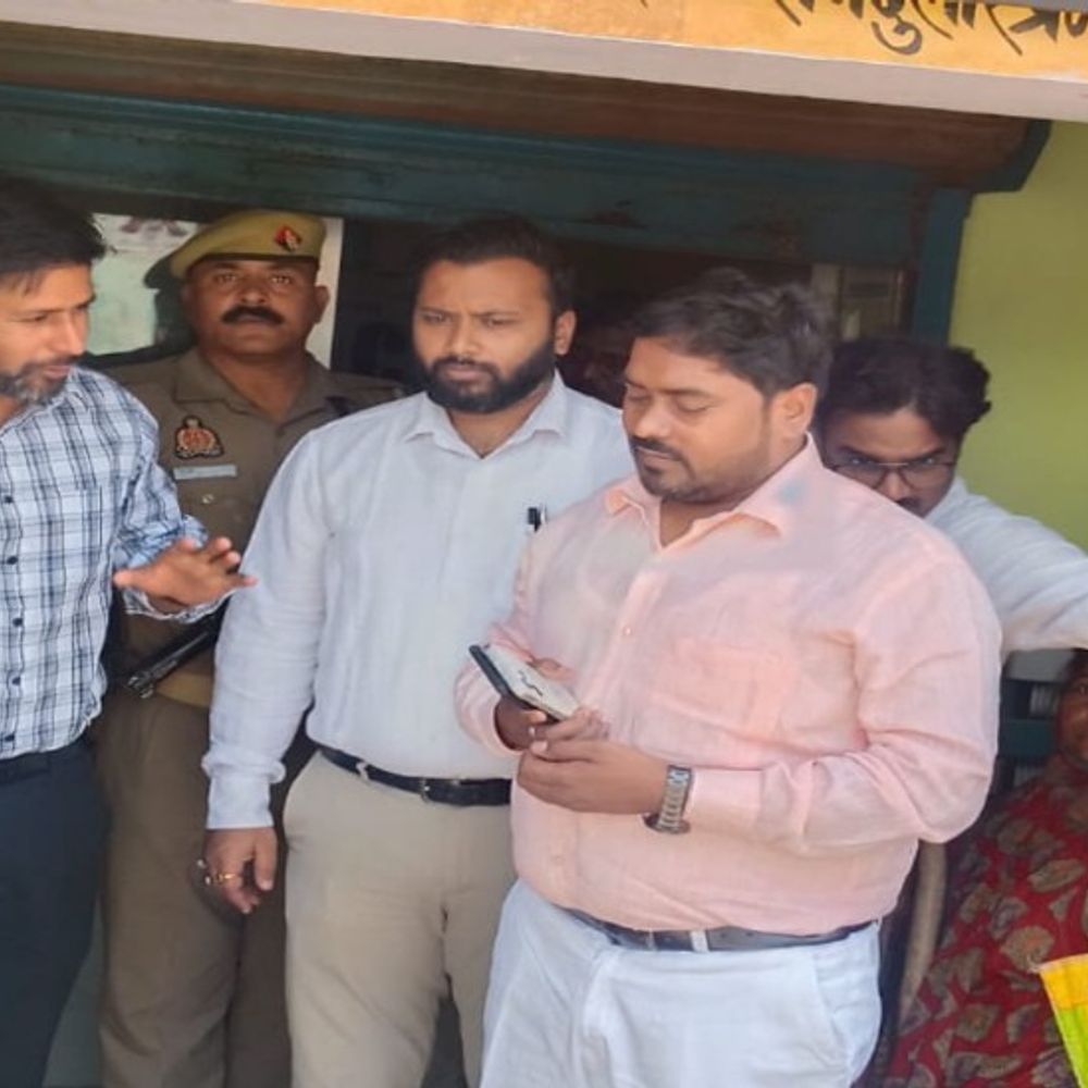 शाहजहांपुर में 9 जनसेवा केंद्रों की CSC ID सस्पेंड:फार्मर रजिस्ट्री कार्य में लापरवाही पर प्रशासन ने की सख्त कार्रवाई