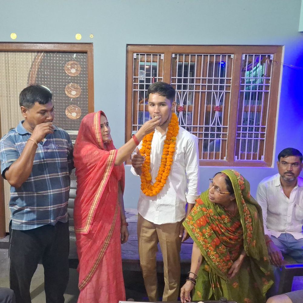 यूपी बोर्ड हाईस्कूल में प्रदेश में 6वें स्थान पर राजवीर:गाजीपुर में टॉप कर जिले का नाम किया रोशन, 96.83 प्रतिशत अंक मिले