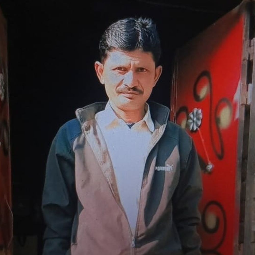 उन्नाव में पिकअप की टक्कर से बाइक सवार की मौत:साथी युवक गंभीर रूप से घायल, पुलिस जांच में जुटी