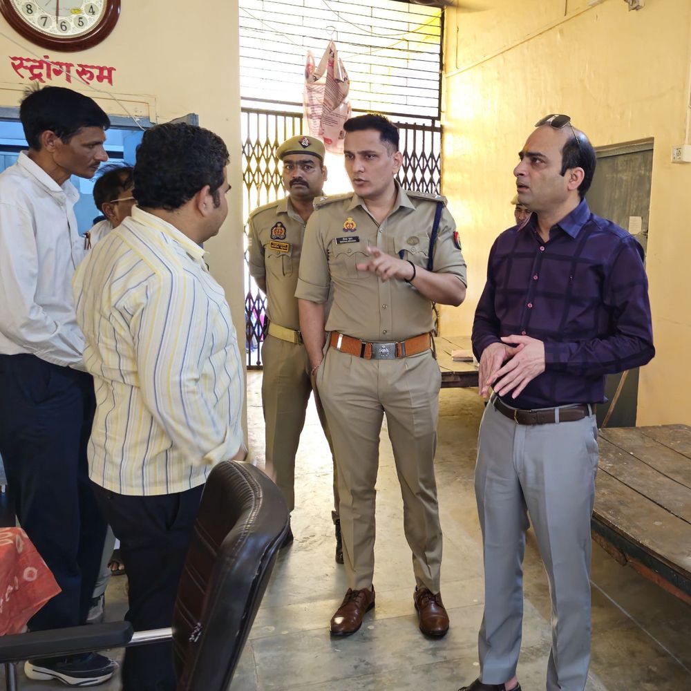 DM-SP ने किया परीक्षा केंद्रों का निरीक्षण:प्रतापगढ़ में होमगार्ड भर्ती परीक्षा 14 केंद्रों पर, 26 हजार अभ्यर्थी होंगे शामिल