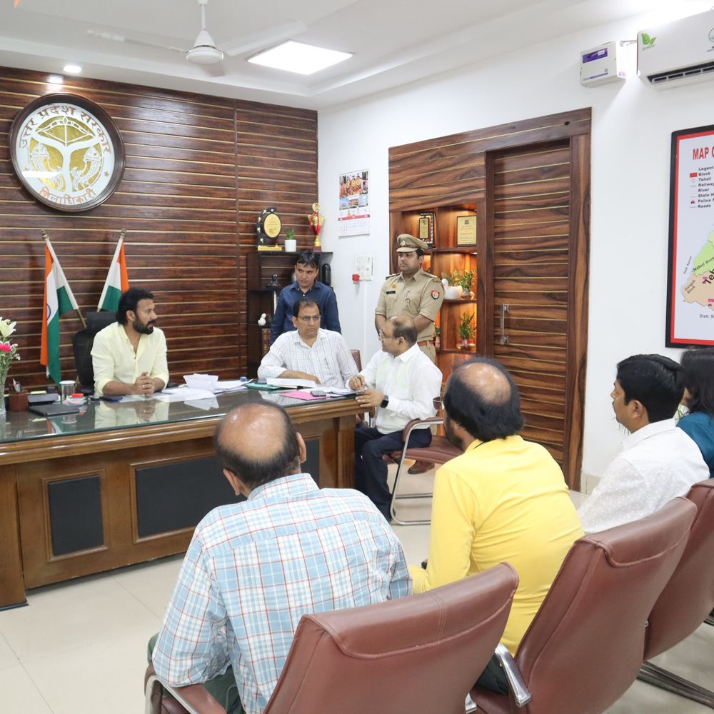 सहारनपुर में गैस और ईंधन आपूर्ति पर सख्त निर्देश:DM ने एजेंसियों और कंपनियों को व्यवस्था सुधारने की चेतावनी दी