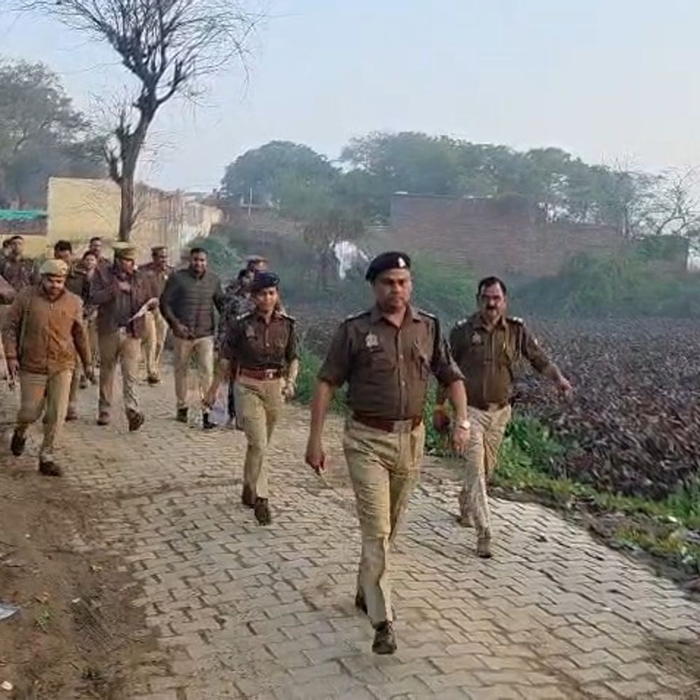 मथुरा में 26 साइबर ठगों पर इनाम घोषित:फरार आरोपियों की गिरफ्तारी पर 25-25 हजार रुपये का ऐलान