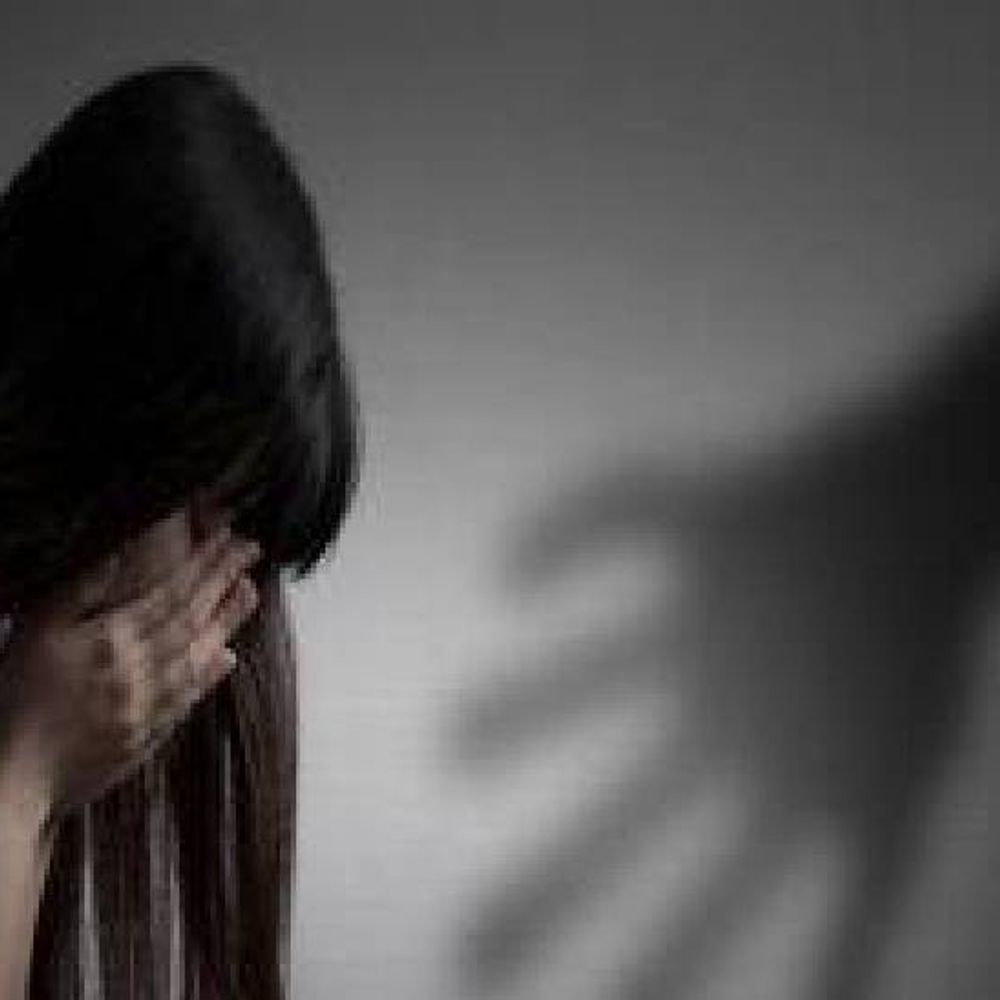 मॉडलिंग संचालिका ने युवती पर लगाया बदनाम करने का आरोप:नोएडा के फिल्म सिटी में है कार्यालय, युवती ने फेसबुक और इंस्टाग्राम पर की अभद्र टिप्पणी