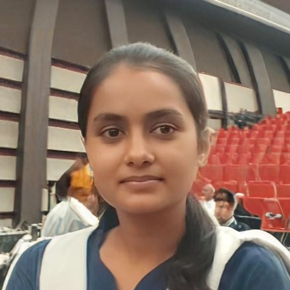 प्रयागराज में 94.6 % के साथ श्रद्धा इंटरमीडिएट टॉपर:सीमित संसाधनों सफलता पाकर बनीं मिसाल, प्रोफेसर बनने का सपना