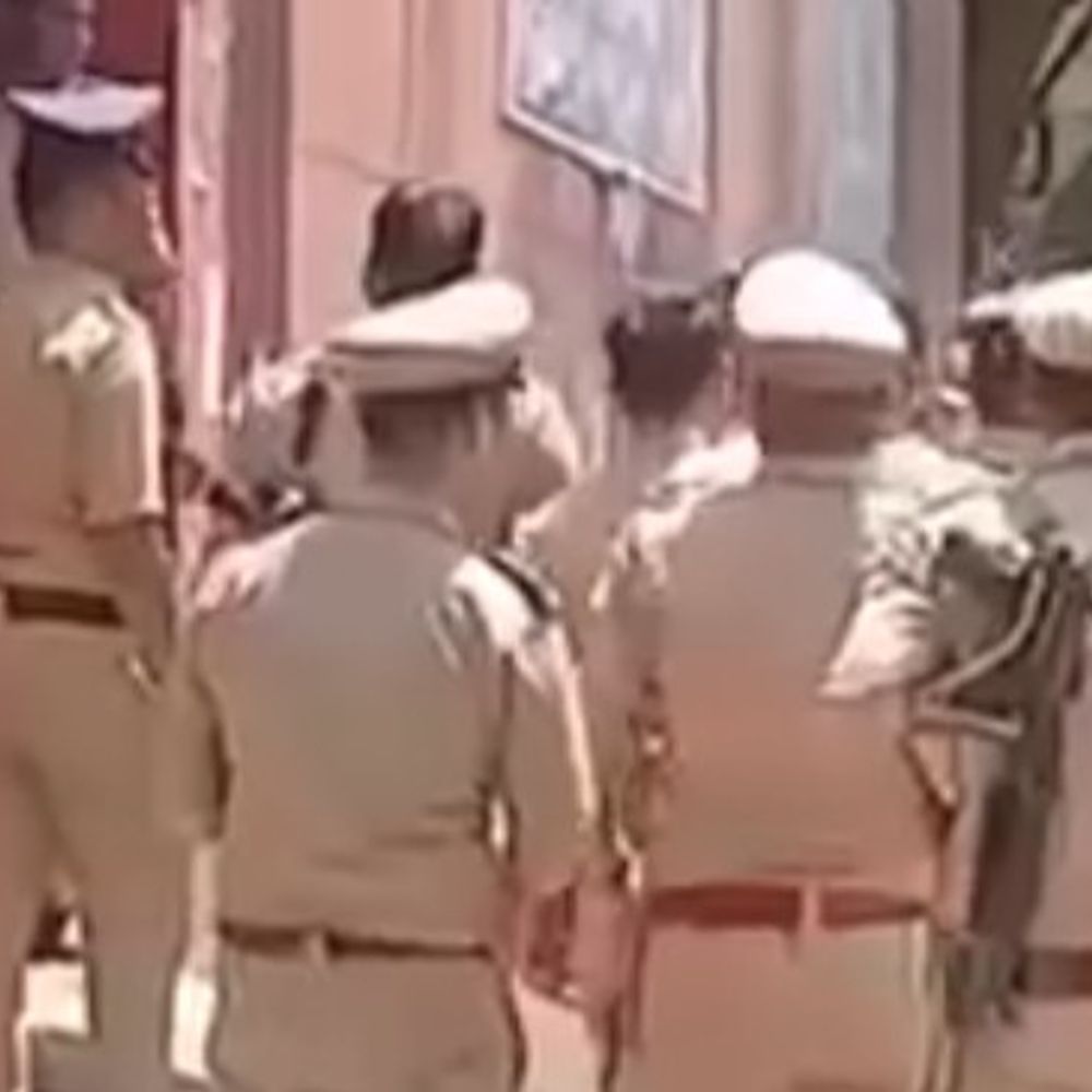 हिस्ट्रीशीटर अमित मिरिंडा बेंगलुरु जेल के लिए रवाना:लॉरेंस बिश्नोई के नाम पर मांगी थी करोड़ों की रंगदारी