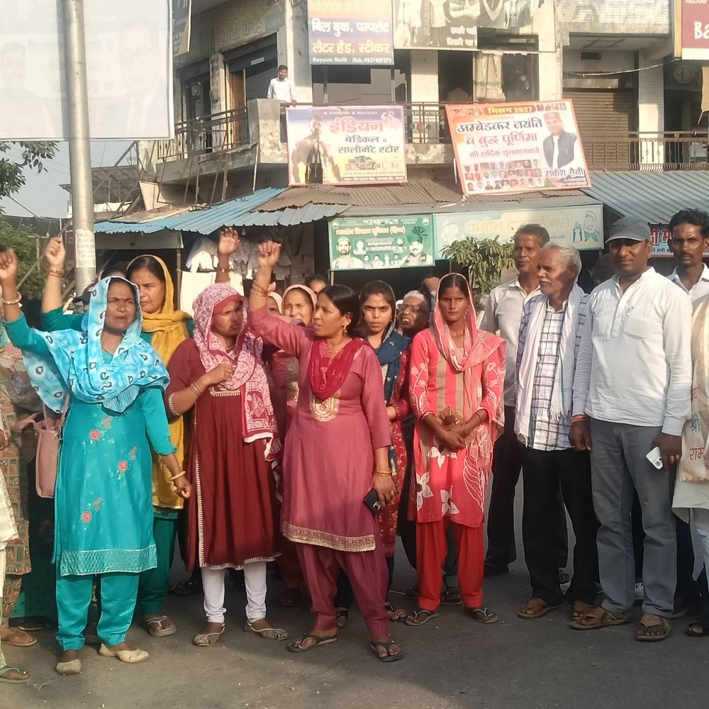 भाजपा महिला कार्यकर्ताओं ने निकाला आक्रोश मार्च:मोरना में महिला आरक्षण बिल पर विपक्ष के रवैये का किया विरोध