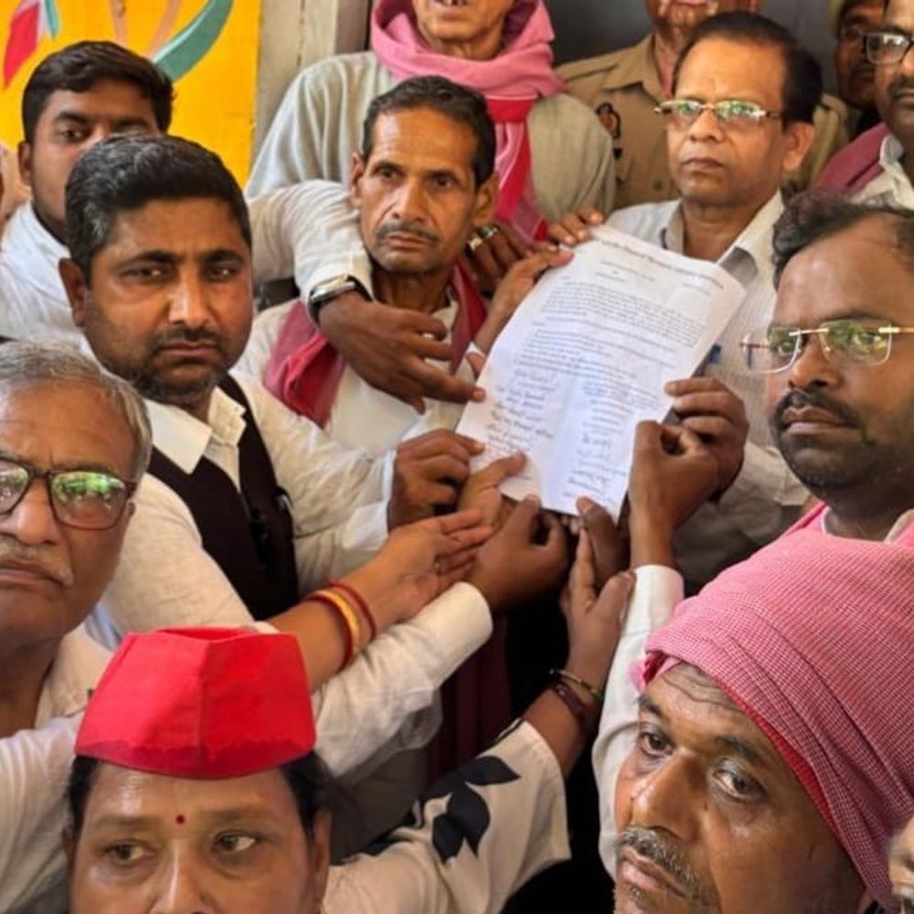 गाजीपुर में नाबालिग से दुष्कर्म-हत्या, प्रयागराज में प्रदर्शन:विश्वकर्मा महासभा ने की पुलिस कार्रवाई, 50 लाख मुआवजे की मांग