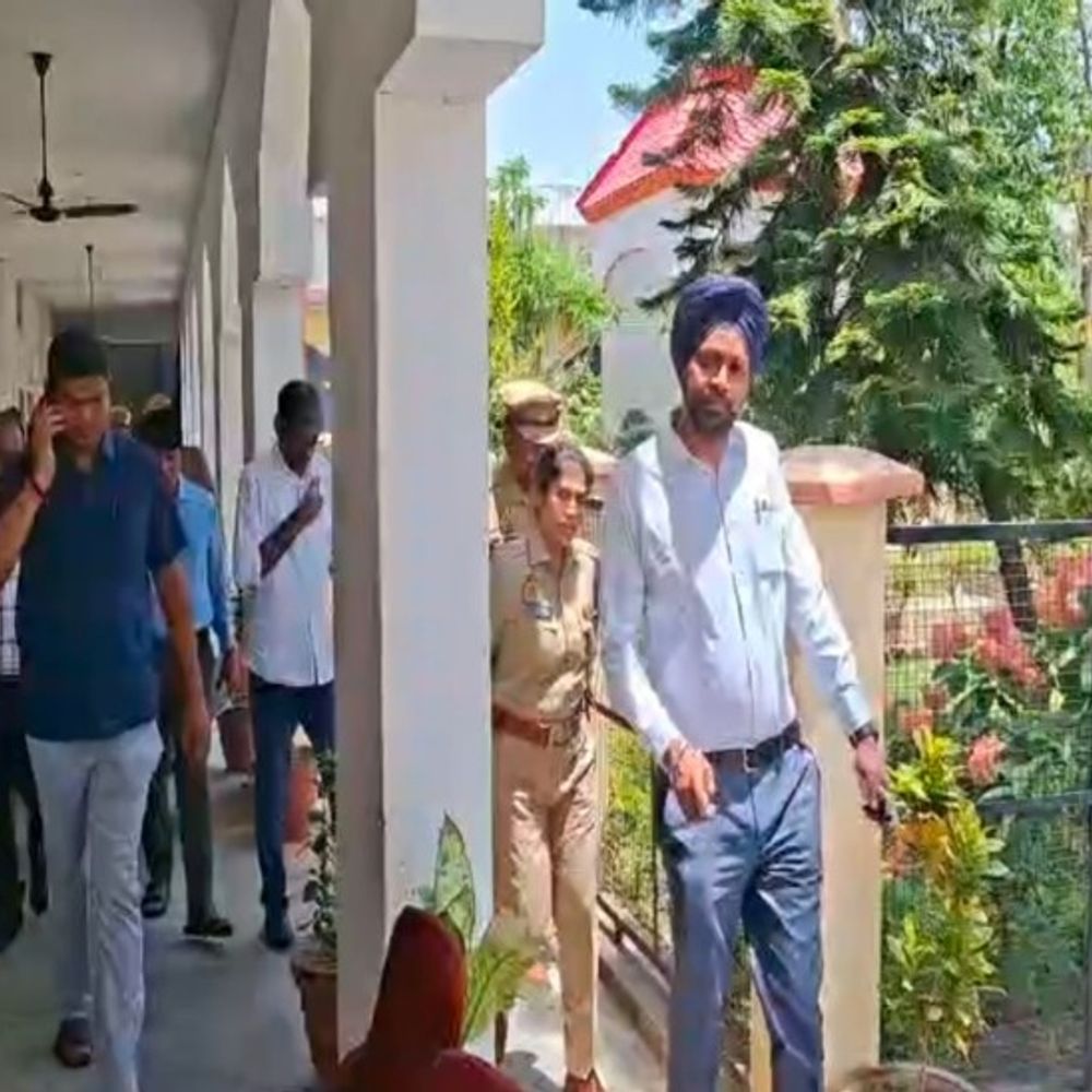 सुल्तानपुर में होमगार्ड भर्ती परीक्षा, सुरक्षा चाक-चौबंद:सीसीटीवी की निगरानी में होंगे 15 परीक्षा केंद्र पर परीक्षार्थी, ड्यूटी पर होंगे 536 पुलिसकर्मी