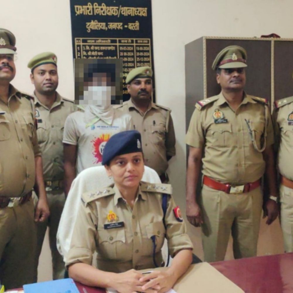 चैन स्नैचिंग के दो मामलों का खुलासा:बस्ती पुलिस ने आरोपियों को किया गिरफ्तार, साथी फरार