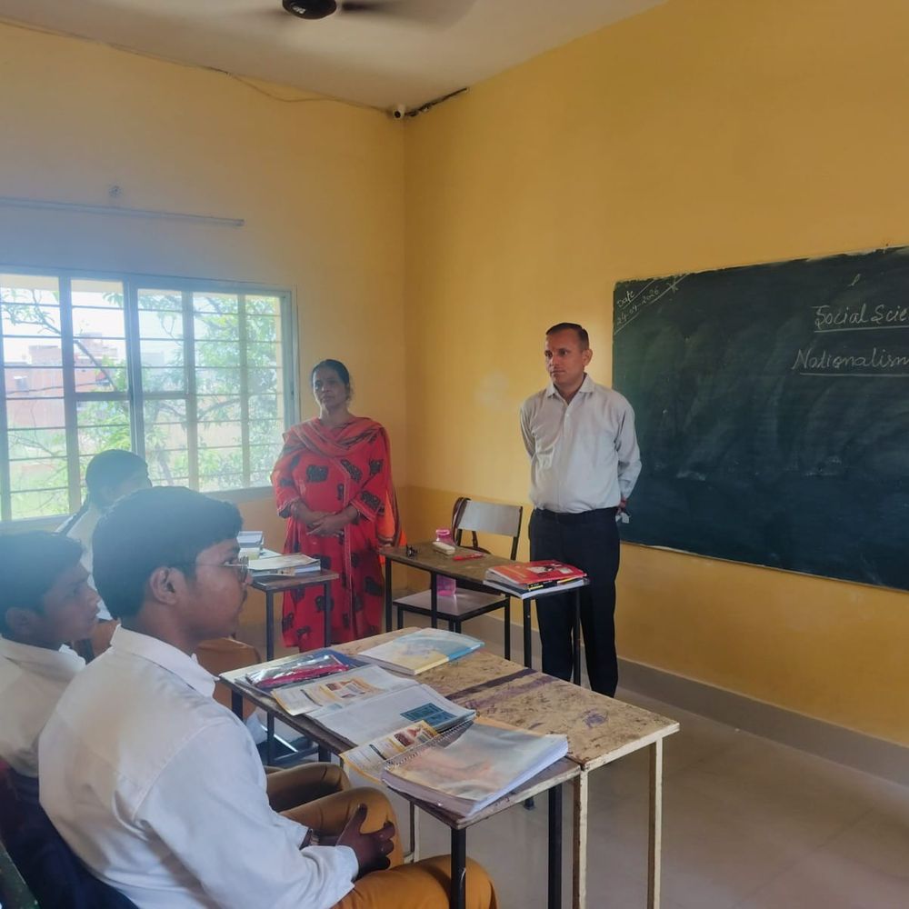 रामपुर में पॉलिटेक्निक चलो अभियान शुरू:महर्षि विद्या मंदिर में छात्रों को डिप्लोमा कोर्स और करियर अवसरों की दी जानकारी