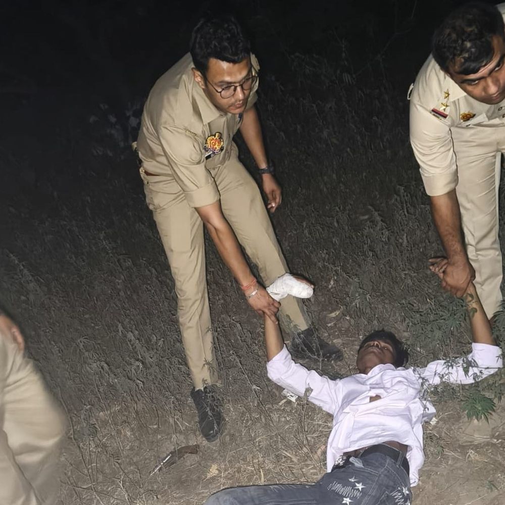 मुरादाबाद में 25-25 हजार के इनामी दो बदमाश गिरफ्तार:मुठभेड़ में पकड़े गए, डबल मर्डर केस में हैं आरोपी