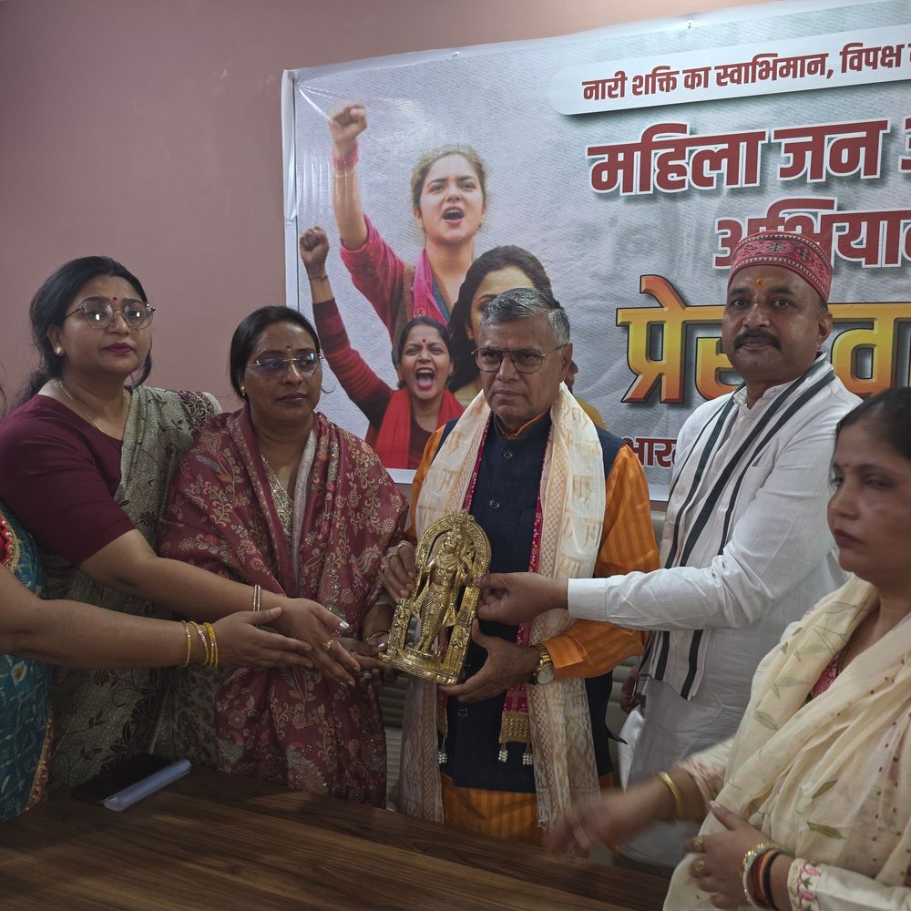 धर्मवीर प्रजापति बोले- सपा अपने गिरेबान में झांके:मंत्री बोले- PDA का मतलब बदायूं से आजमगढ़ तक यादव लड़ेगा तो परिवार का लड़ेगा